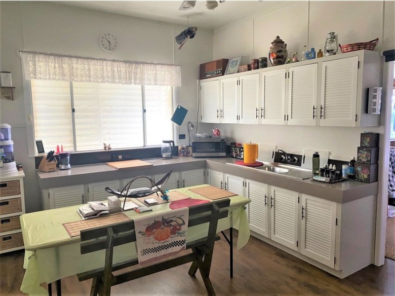 4 Alfred Street, Cambooya QLD 4358