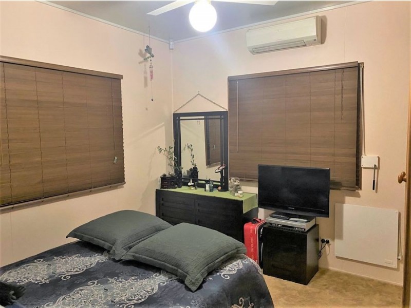 4 Alfred Street, Cambooya QLD 4358