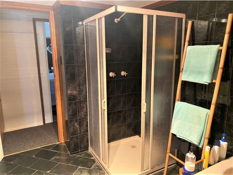 4 Alfred Street, Cambooya QLD 4358