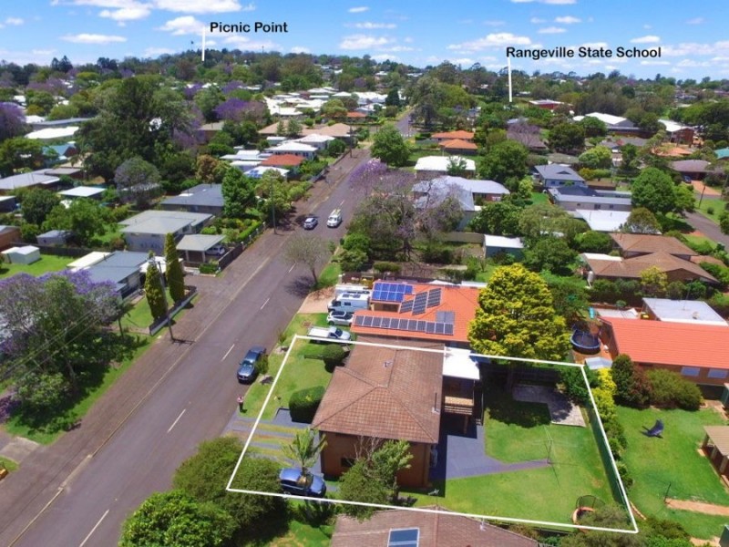 70 South Street, Rangeville QLD 4350