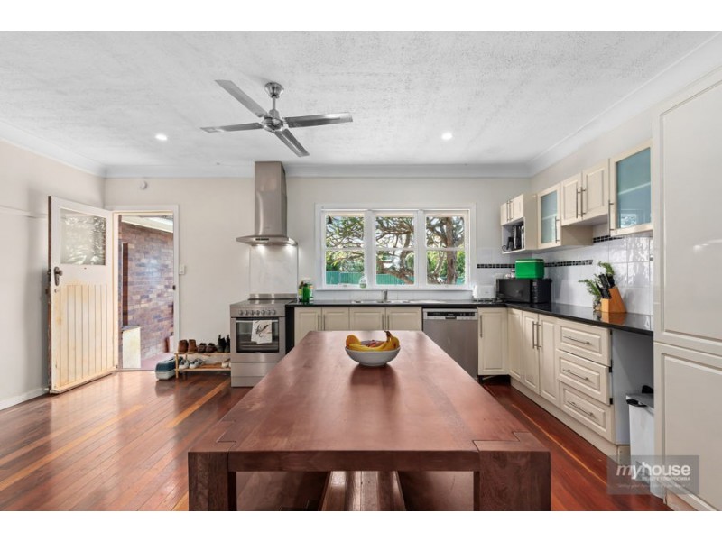 9 Drayton Road, Harristown QLD 4350