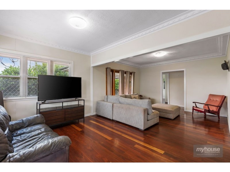 9 Drayton Road, Harristown QLD 4350