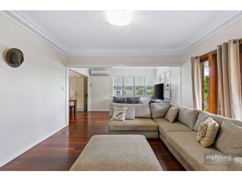 9 Drayton Road, Harristown QLD 4350