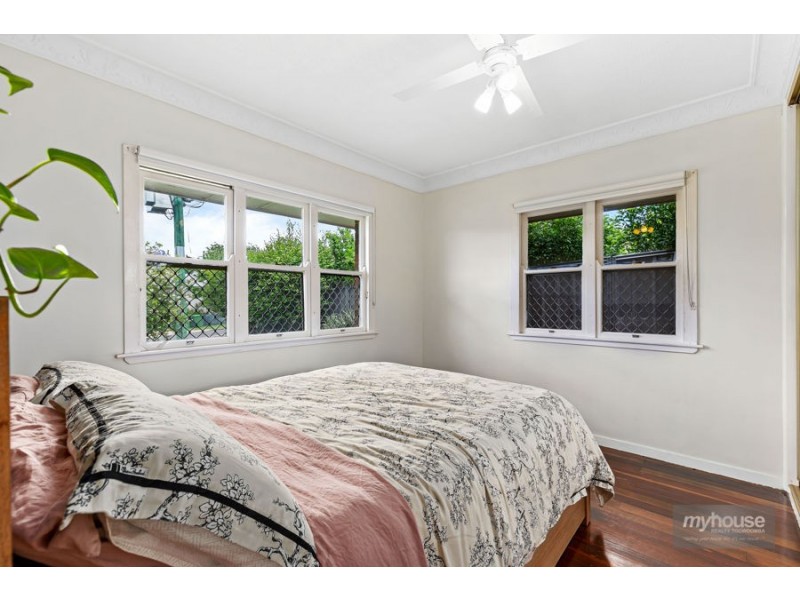 9 Drayton Road, Harristown QLD 4350