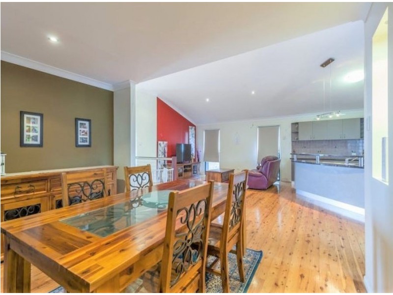 4 Balonne Drive, Glenvale QLD 4350