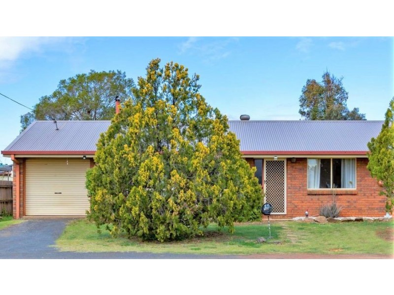 15 Shannon Court, Oakey QLD 4401