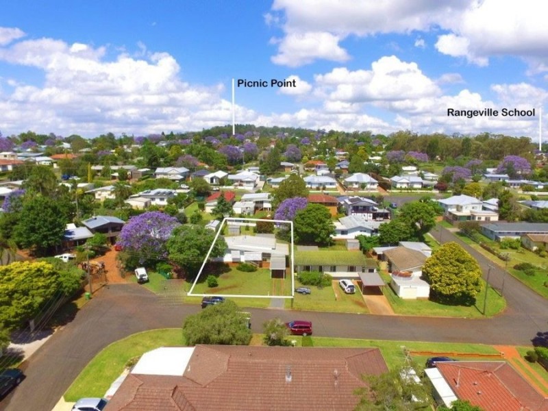 8 Barbara Street, Rangeville QLD 4350