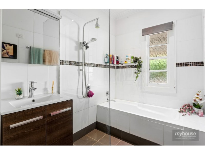 7 Cay Street, Newtown QLD 4350