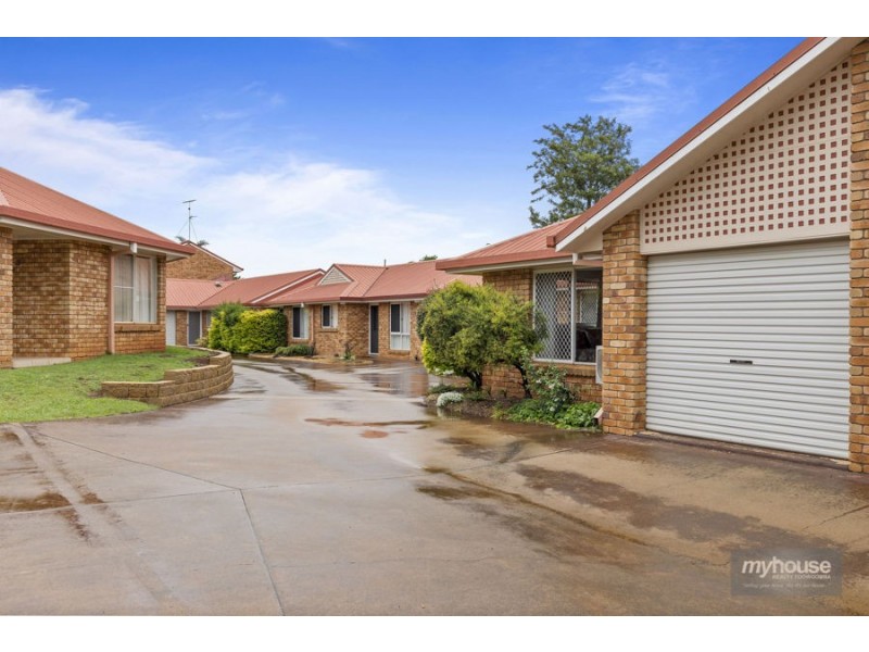 2/31 Gladstone Street, Newtown QLD 4350