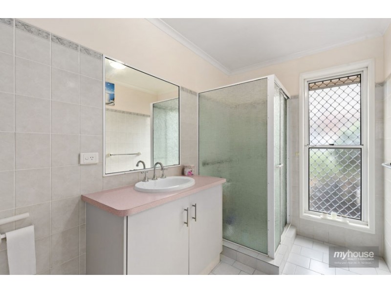 2/31 Gladstone Street, Newtown QLD 4350