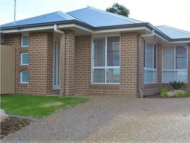 1/57 Holberton Street, Rockville QLD 4350