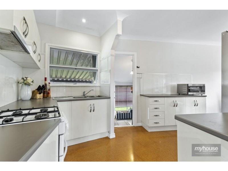 130 Drayton Road, Harristown QLD 4350