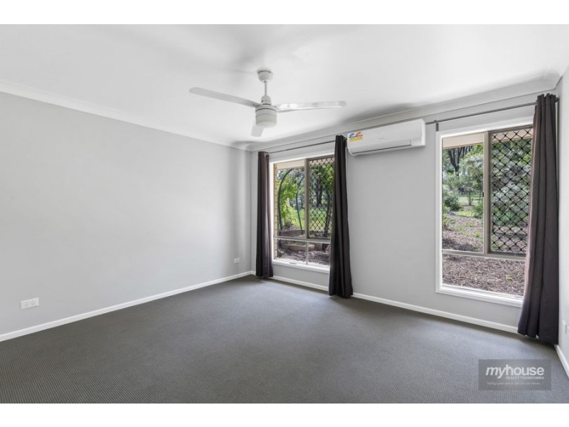 27 Challenge Avenue, Kensington Grove QLD 4341