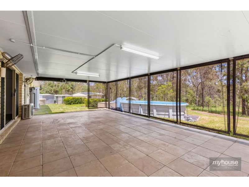 27 Challenge Avenue, Kensington Grove QLD 4341