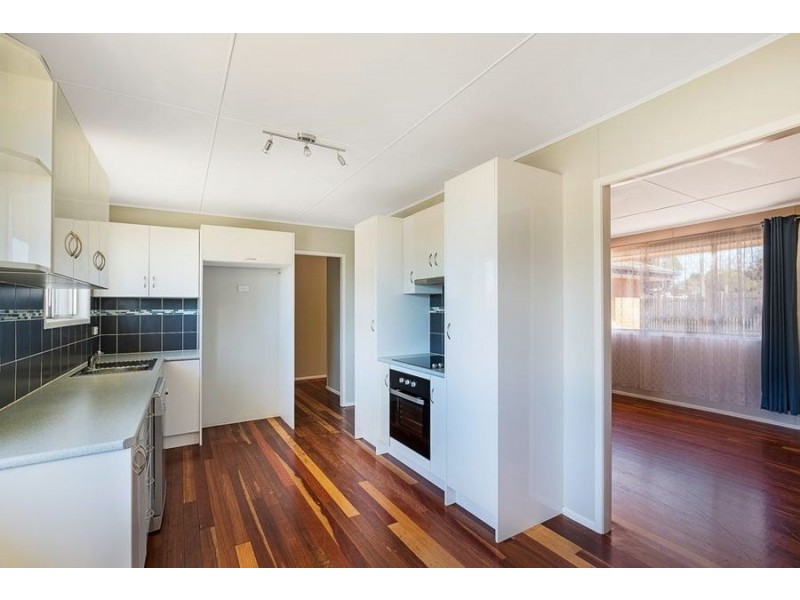 328 West Street, Kearneys Spring QLD 4350