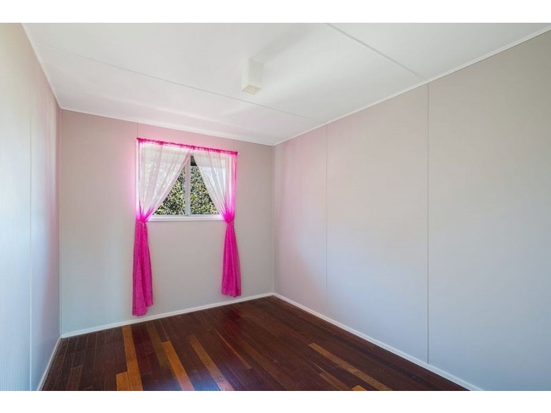 328 West Street, Kearneys Spring QLD 4350