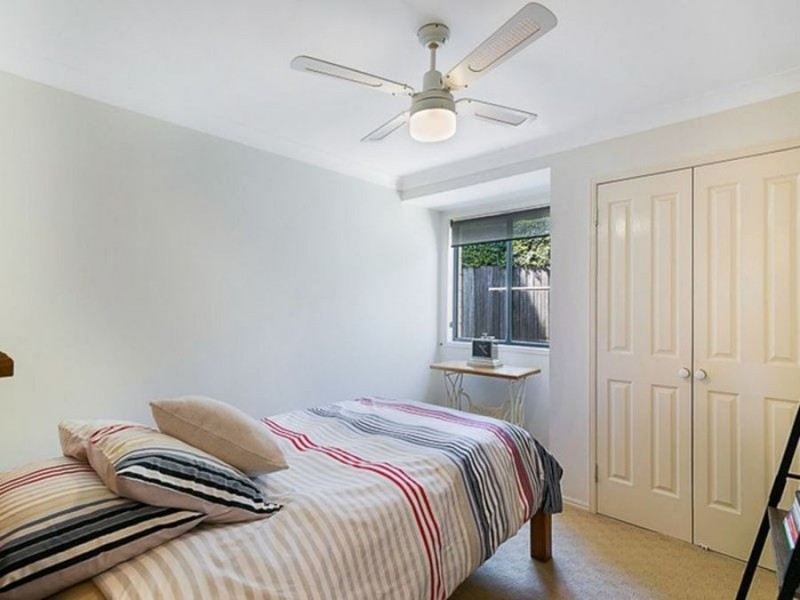 16 Sweetapple Crescent, Centenary Heights QLD 4350