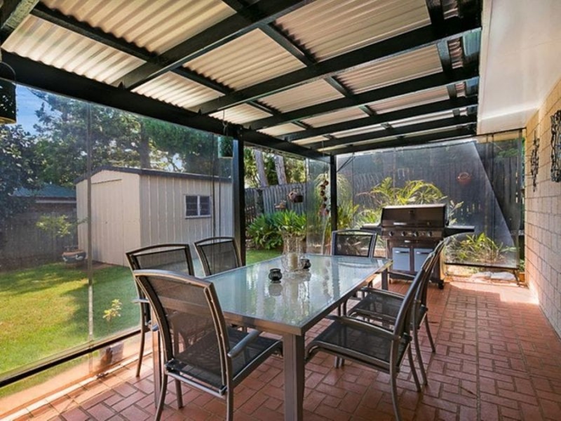 16 Sweetapple Crescent, Centenary Heights QLD 4350