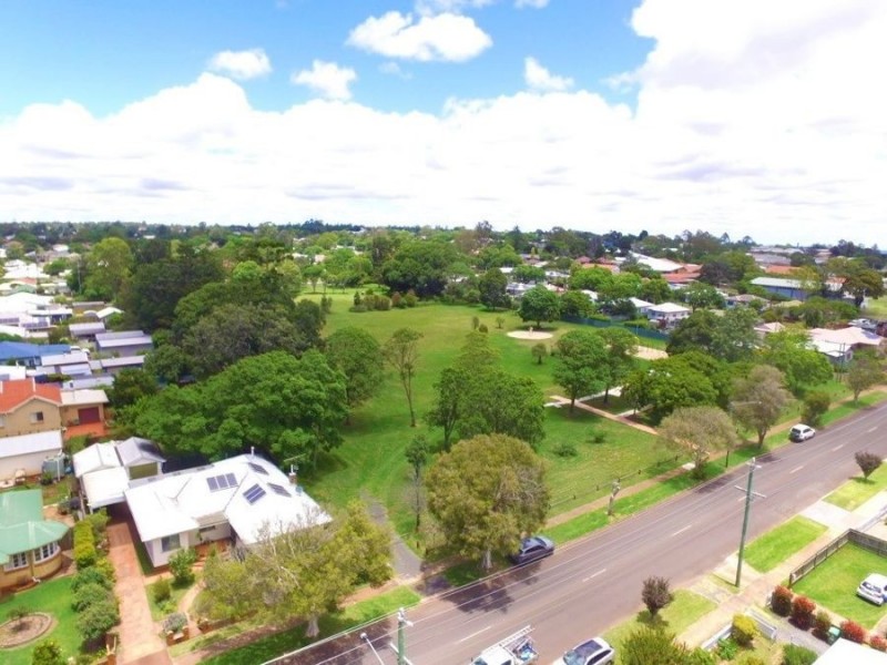 95 Stephen Street, Harristown QLD 4350