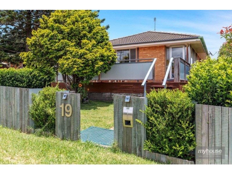 19 Hillside Street, Newtown QLD 4350