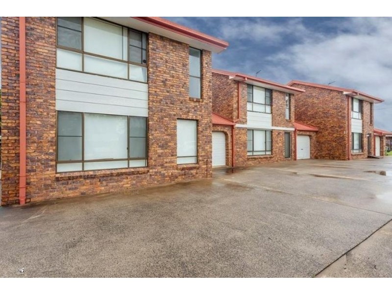 3/2 Rachel Street, Darling Heights QLD 4350