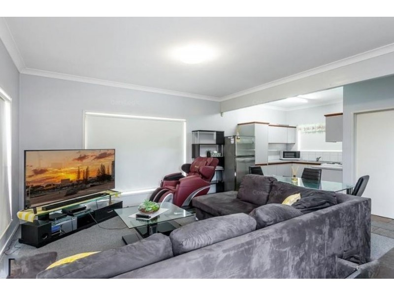 3/2 Rachel Street, Darling Heights QLD 4350