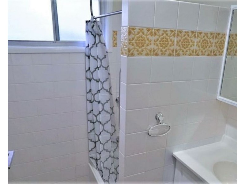 1/15A Wilfred Street, Harristown QLD 4350