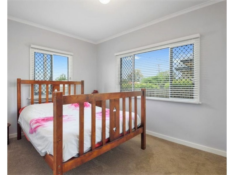 27 Beelbee Street, Harristown QLD 4350