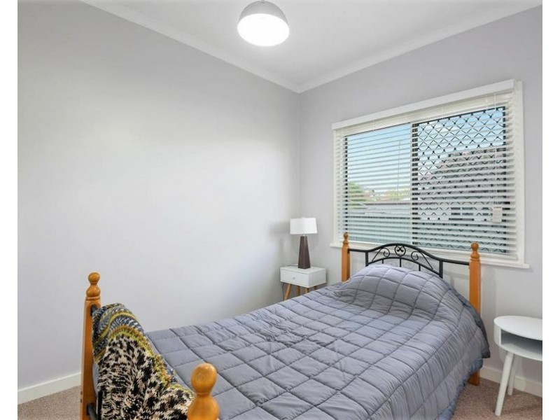 27 Beelbee Street, Harristown QLD 4350
