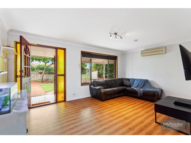 6 Chilla Stret, Harristown QLD 4350