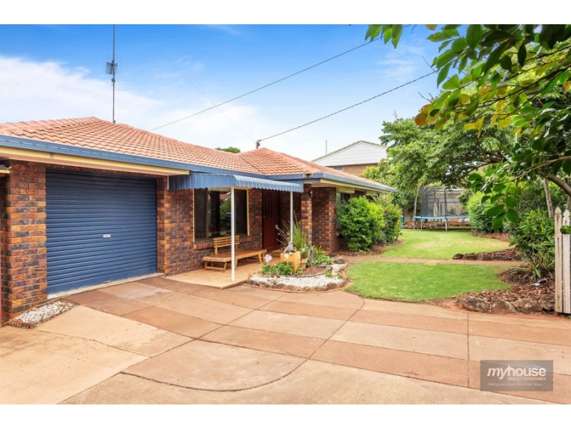 6 Chilla Stret, Harristown QLD 4350