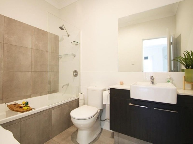 1/44 Wallace Street, Newtown QLD 4350