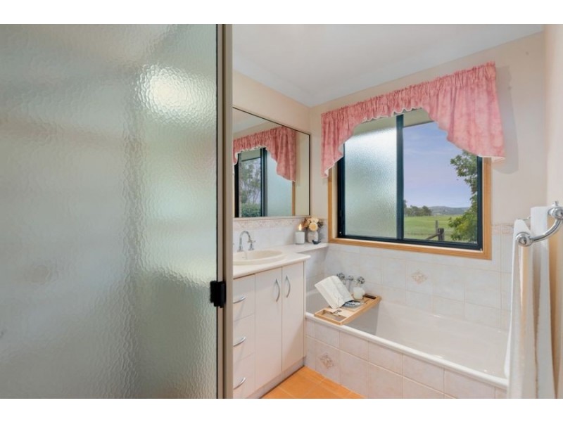 72 Cotswold Hills Drive, Cotswold Hills QLD 4350