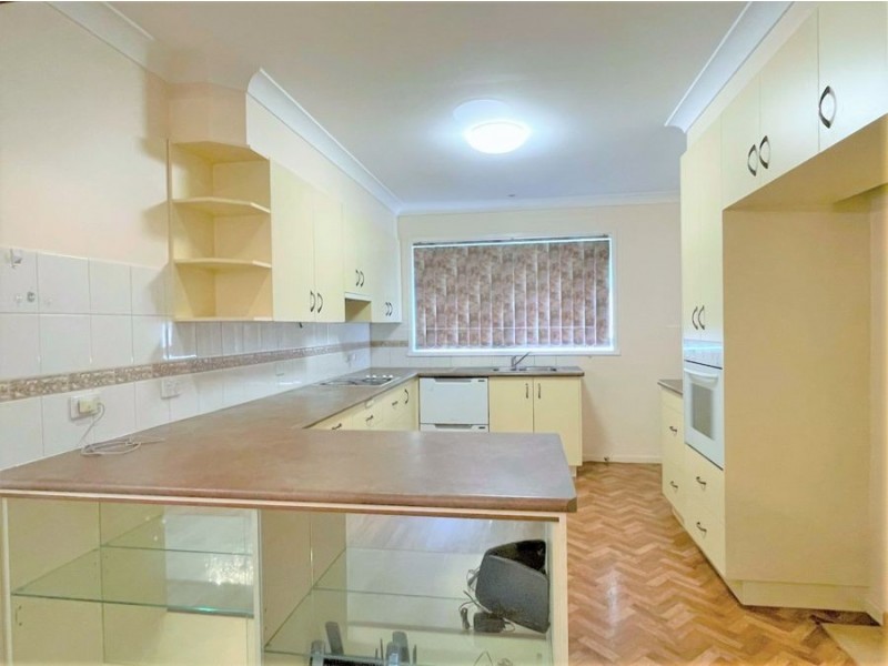 300 South Street, Harristown QLD 4350