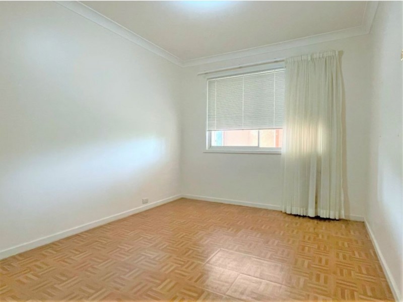 300 South Street, Harristown QLD 4350