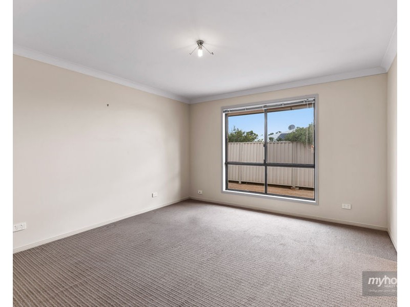 33 Elizabeth Street, Westbrook QLD 4350