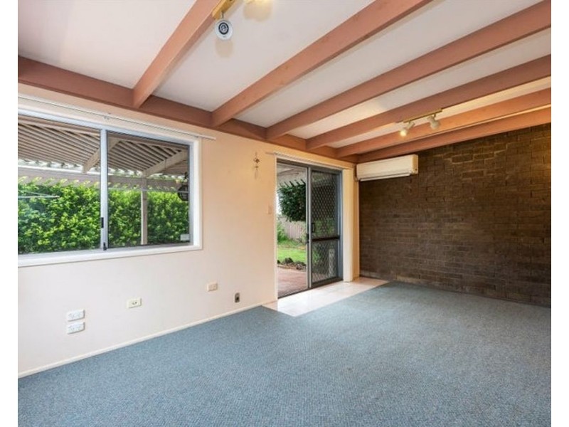 50 Lotus Crescent, Centenary Heights QLD 4350