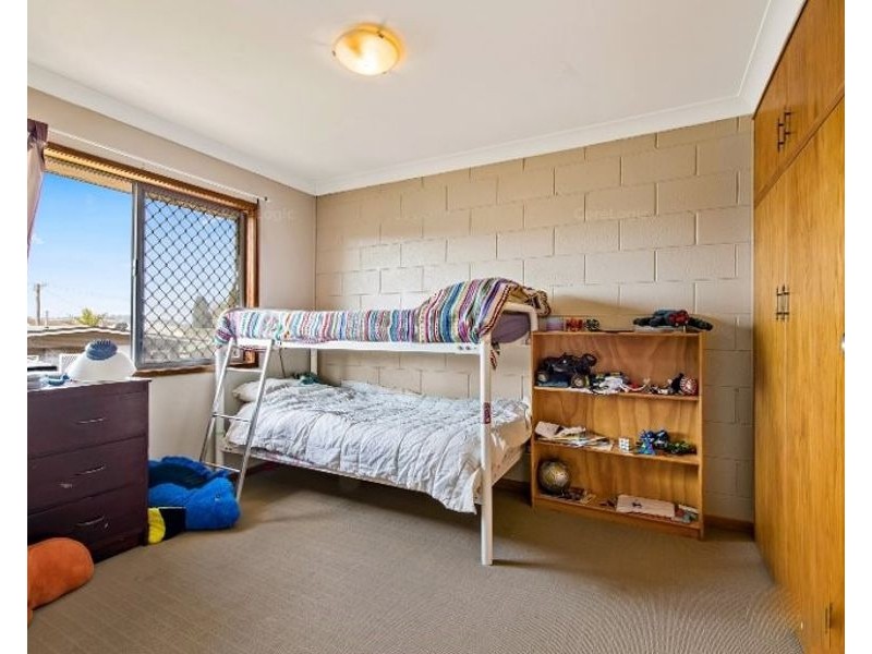 3/9 Whitefriars Street, Rockville QLD 4350