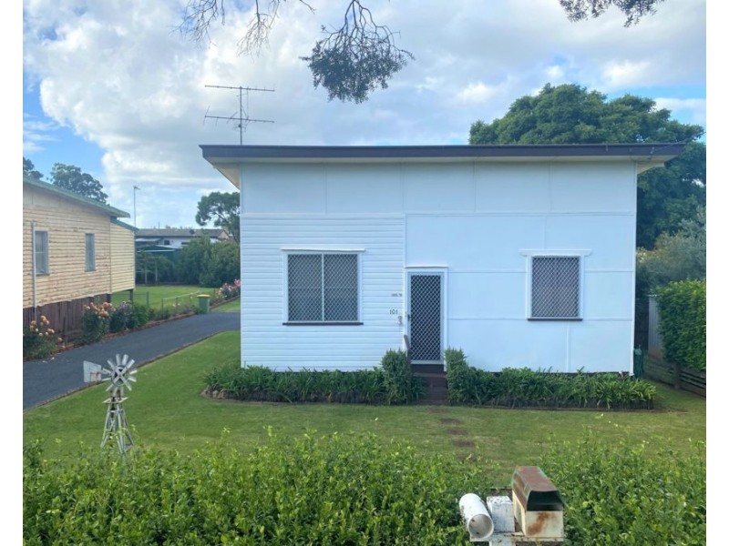 101 Long Street, South Toowoomba QLD 4350