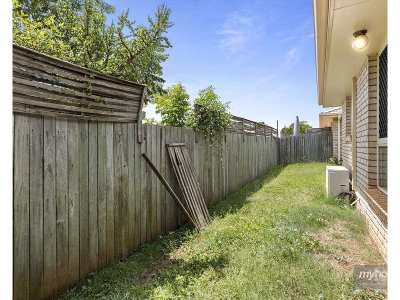 2/42 Gordon Avenue, Newtown QLD 4350
