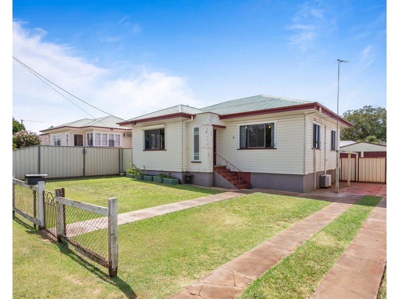 9 Derwak Street, Harristown QLD 4350