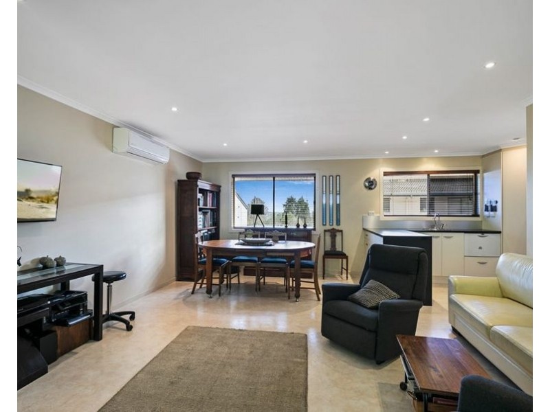 34/2 Benjamin Street, Mount Lofty QLD 4350