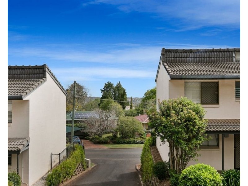 34/2 Benjamin Street, Mount Lofty QLD 4350