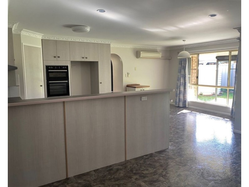 2 Nimrod Court, Wilsonton QLD 4350