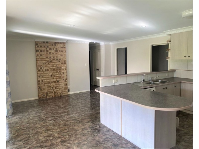 2 Nimrod Court, Wilsonton QLD 4350