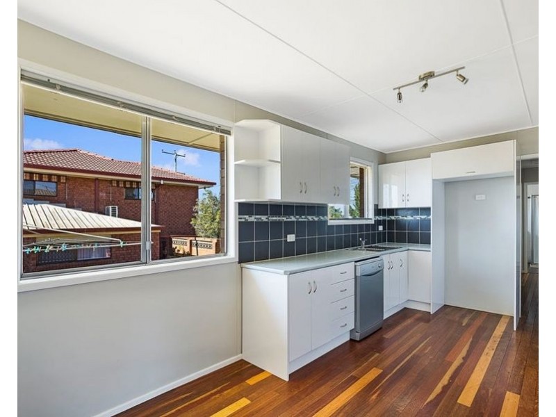 328 West Street, Kearneys Spring QLD 4350