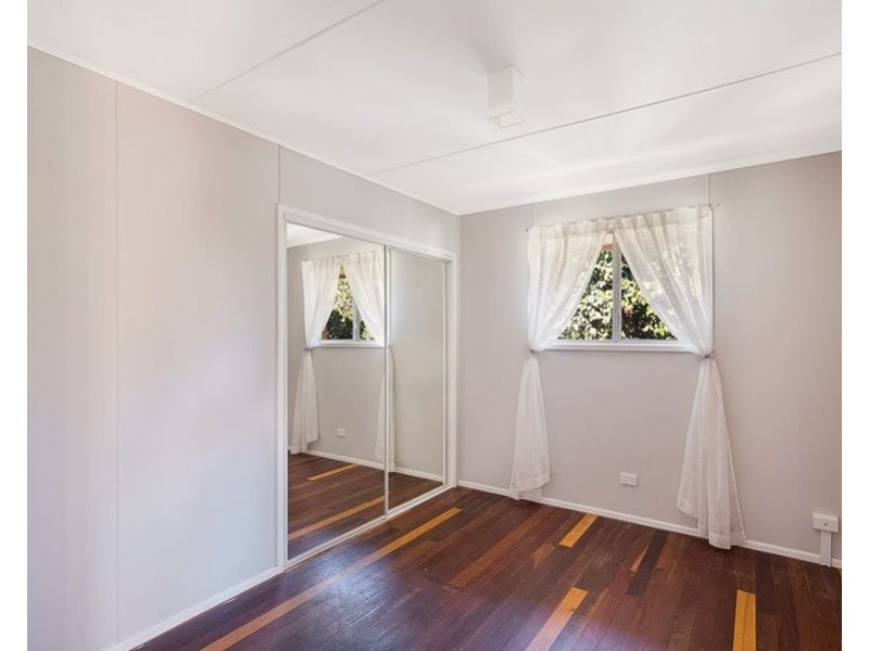 328 West Street, Kearneys Spring QLD 4350
