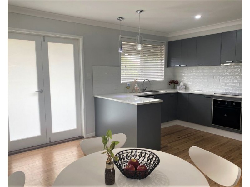 32 Knockator Crescent, Centenary Heights QLD 4350
