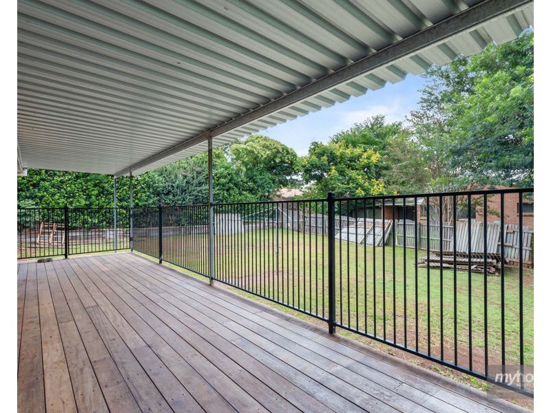 5 Muscat Court, Wilsonton Heights QLD 4350