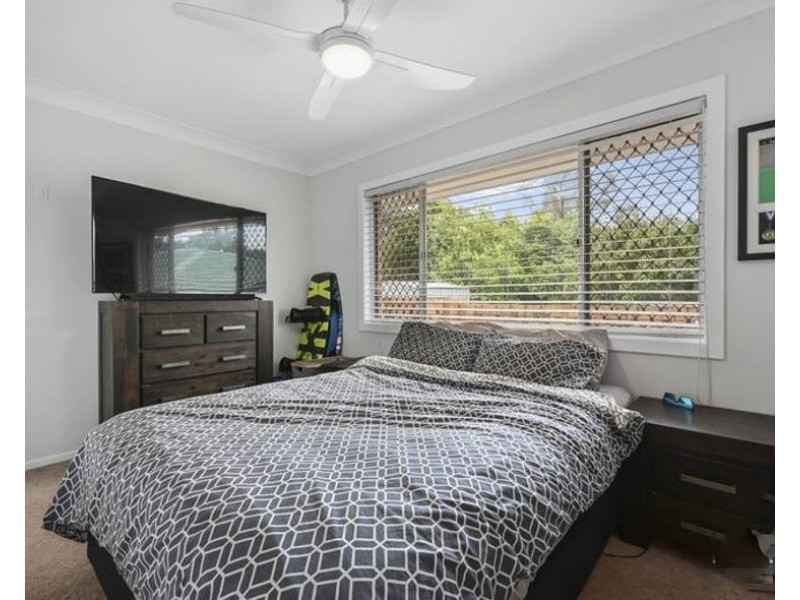 9 Rowe Street, Centenary Heights QLD 4350